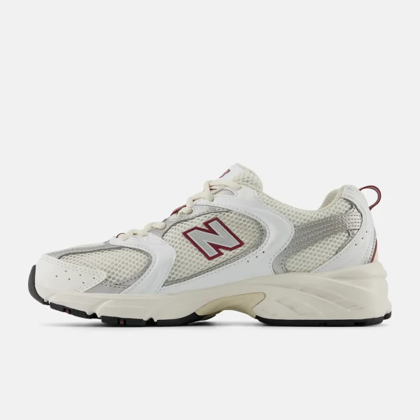 New Balance 530 Sea Salt avec White et Mercury Red – Image 2