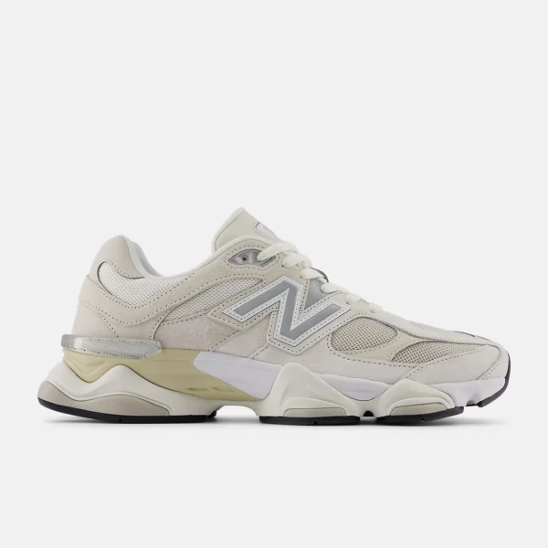 New Balance 9060 Sea Salt avec Moonbeam et Turtledove